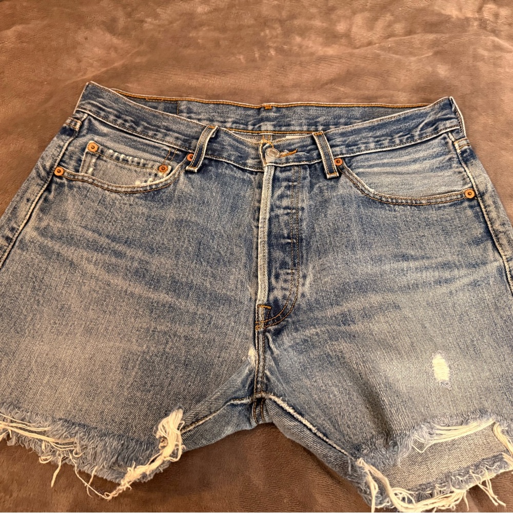 Levi’s 501 High Rise Cutoff Shorts – Size 32